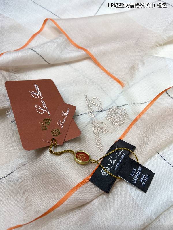 Loro Piana Scarf LPC00050 Loro Piana Scarf LPC00050